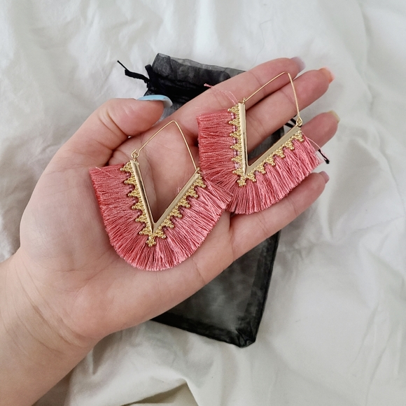 Fashion Earrings - Picture 1 of 1